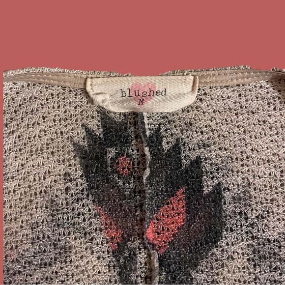 BLUSHED Aztec designed knit kimono style shrug. Size Medium - Picture 2 of 6